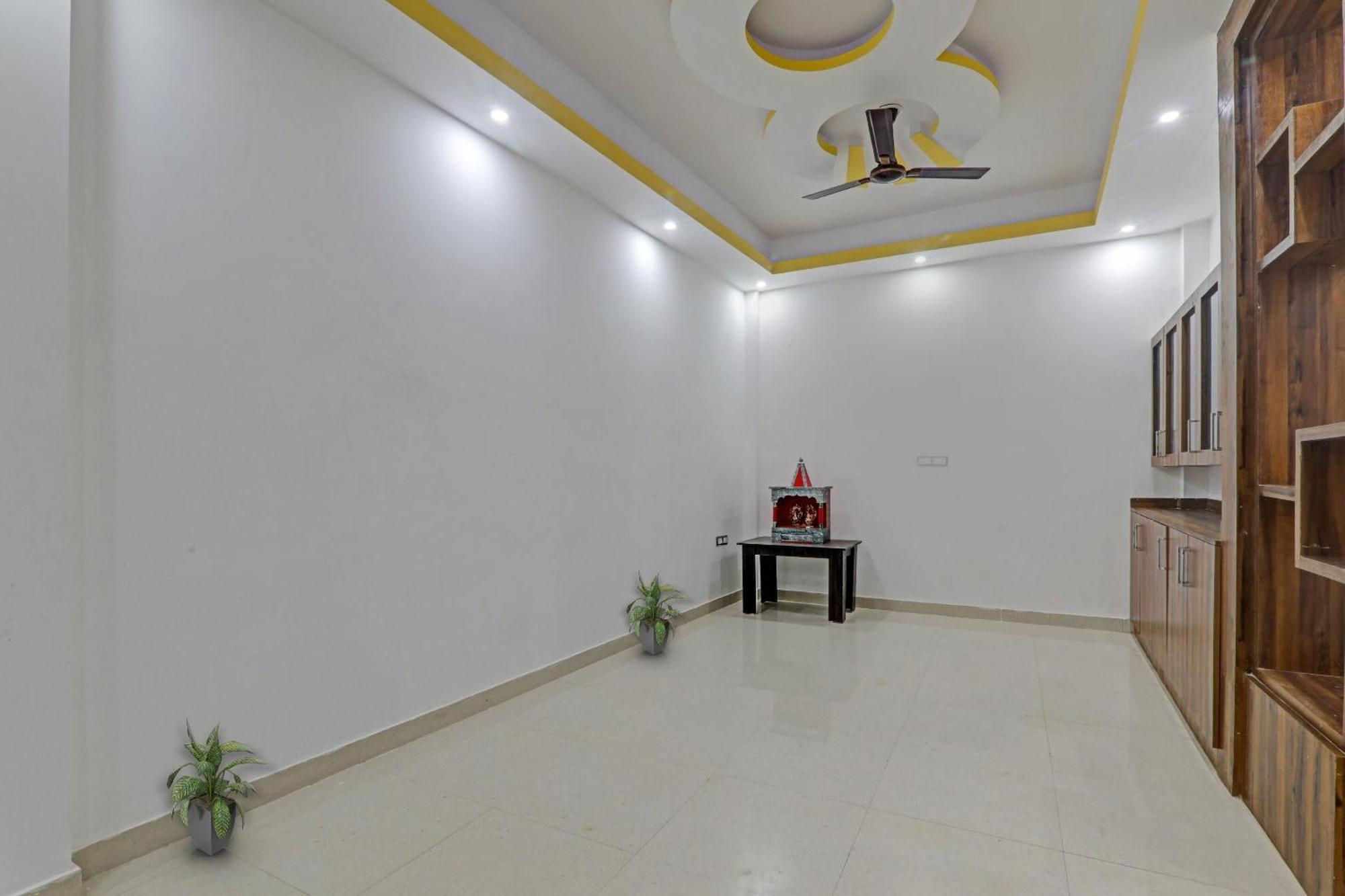 Townhouse Relax Inn Chinhat Esterno foto